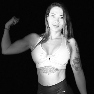Dra. Daniela Pineda, Nutricionista y entrenadora deportiva