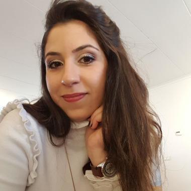 Debora AJUDA EM QUASE TUDO :)