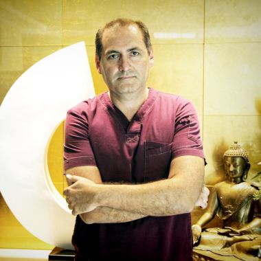 Dr. Alberto Najar