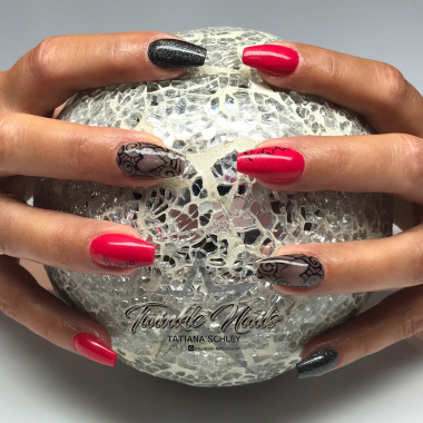 Twinkle Nails