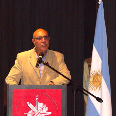 Dr. Hugo Kuyumdjian