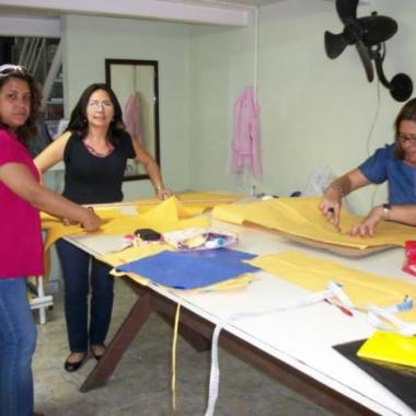 CURSO BÁSICO DE CORTE E COSTURA