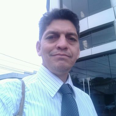 Lcdo. Edgar Salazar - Traducciones