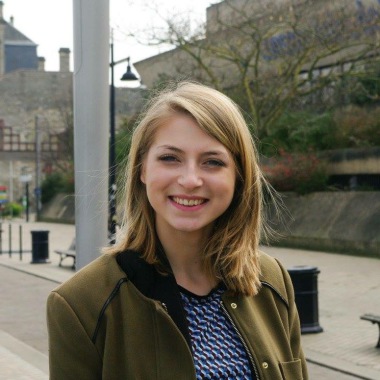 Marie, chargé de communication