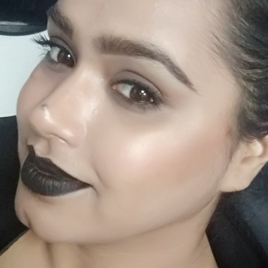 Freelance Pro makeup artist- Radha
