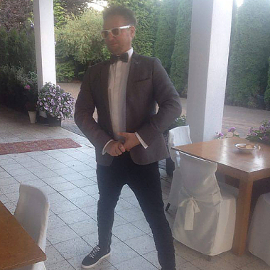 Dj Darkee oprawa muzyczna i oświetleniowa