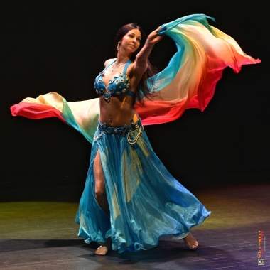 Vlasta danseuse orientale professionnelle 