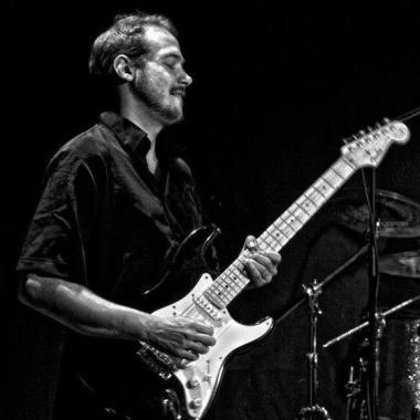 Professeur de guitare expérimenté