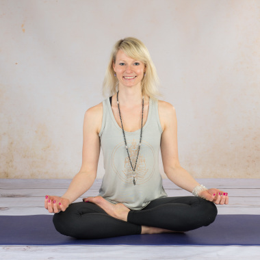 DO- YOGA Eva-Maria Flucher