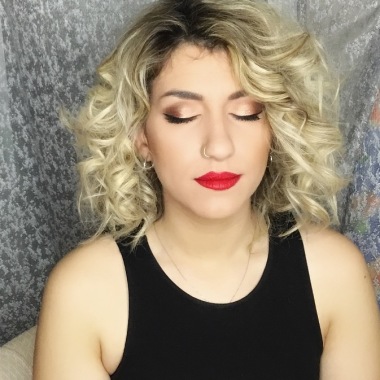 Make up by Artemis