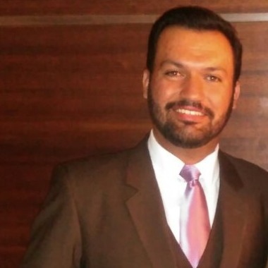 Abogado Oscar Molina