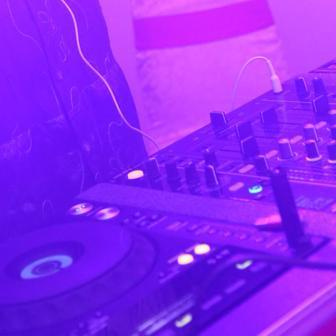 Cool Grooves entertainment