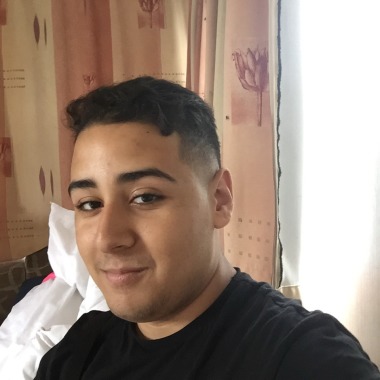 Professionnel Ismael Ramadani