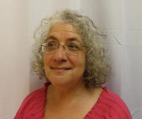 Traductrice de langue maternelle anglaise, professeur de dessin, peinture et l'histoire de l'art;  TRADUCTEUR FRANCAIS/ANGLAIS