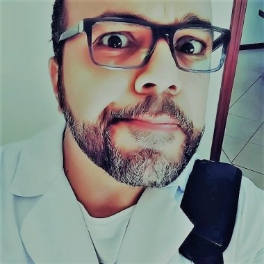 Acupunturista André Novais