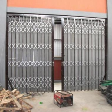 Jasa pemasangan/perbaikan pintu folding gate,rolling door,harmonika,pintu lipat.