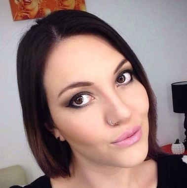 Thalia Román Makeup artist 