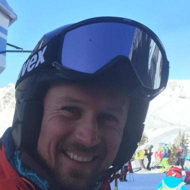 Redcarpet.ch Official Swiss Snowsports School