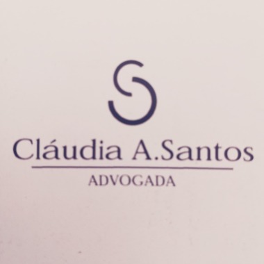 Cláudia Azevedo Santos - Advogada
