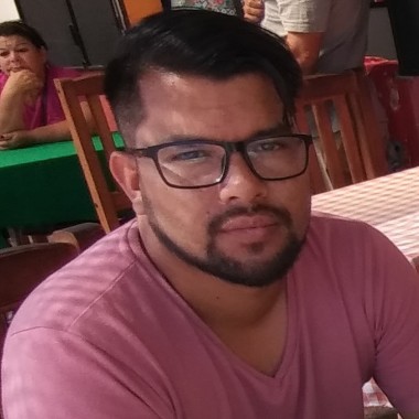 Soldador y operador de llale
