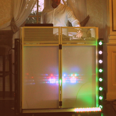 Djs