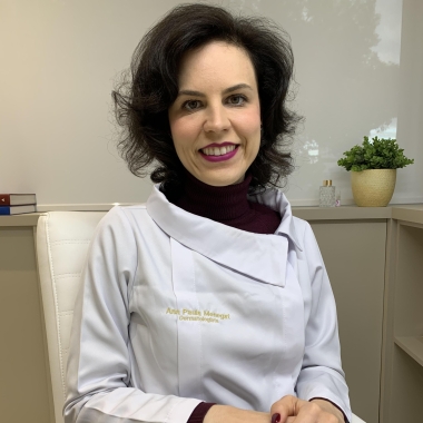Ana Paula Saling Menegat Dermatologista