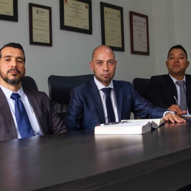 DE IURE GRUPO LEGAL S.A.S