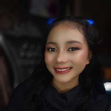 Endang Makeup Shine