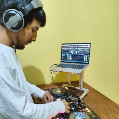 Jonathan DJ