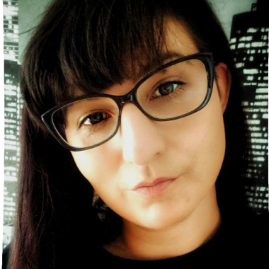 Цветелина Попова