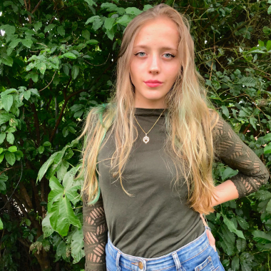 Flore Salazar