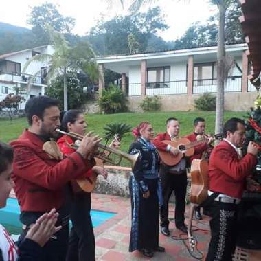 Grupo de Mariachi Los Bravos de México en Fusagasuga