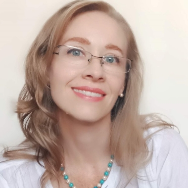Mónica Parada Butnaru