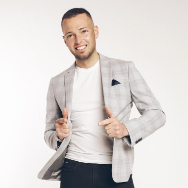 Wojtek Zarębski DJ WOKALISTA
