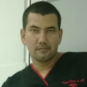 Rafael Hoyos dE Alba