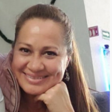 Lezly García