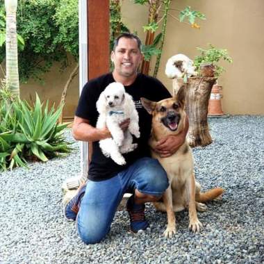 Falcão Adestrador e Terapeuta Comportamental Canino