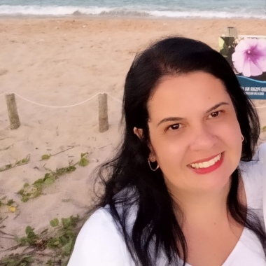 Profissional: Márcia Maria Cassia Alvarenga