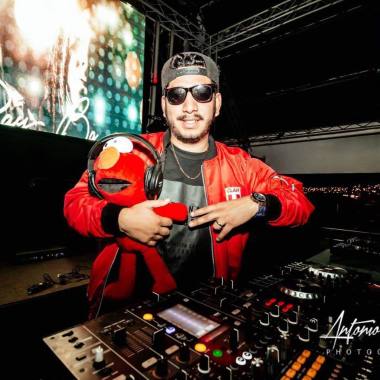 DJ LACHI  ( DESDE LIMA , DJ  DE LOS ARTISTAS )