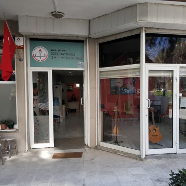 Meb Bayraklı İzmir Müzik Kursu