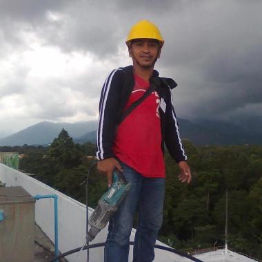 Tukang Listrik Malang
