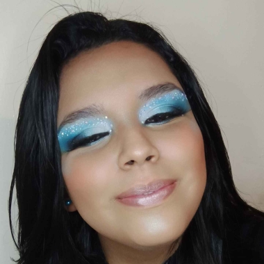 GlowUpByMari