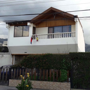 VENDO CASA NORTE DE QUITO