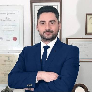 Γιώργος Λιάγκος, Γενικός Χειρουργός MD PhD