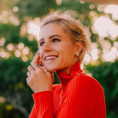 Bruna Meneghini, Mestra em Reiki