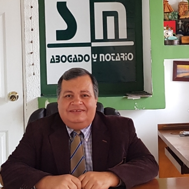 Abogado experto en litigios  Sergio Roberto Mencos Dávila