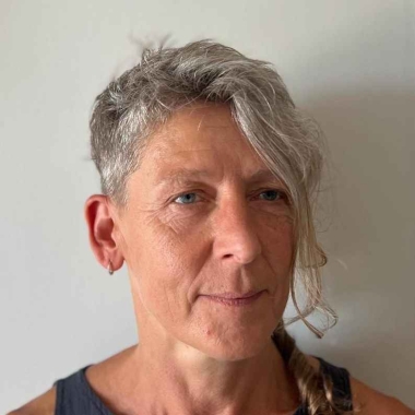 Michele Abergel,  Sophrologue, Praticienne en thérapies brèves et psycho-corporelles