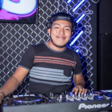 DJ Frias