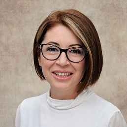 Камелия Николова