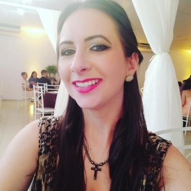 Mônica Mattielo - Tradutora